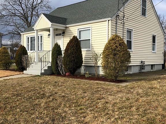 2nd image of 37 Turner St
