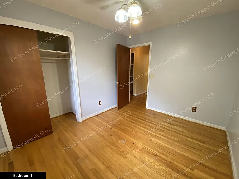 215 Kingnut Dr — Photo 15