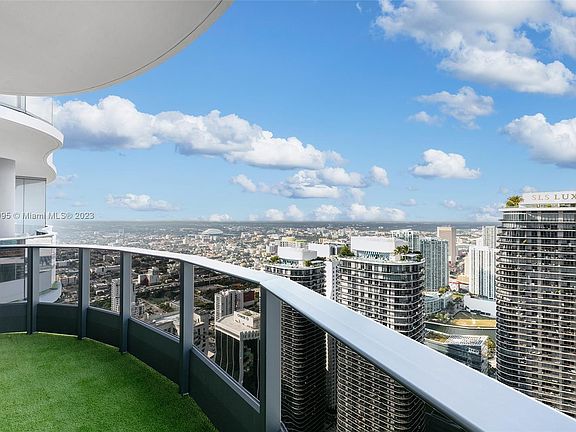 4th image of 1000 Brickell Plz #Penthouse 6008