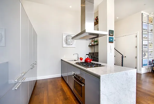 Sold by Compass | media 6