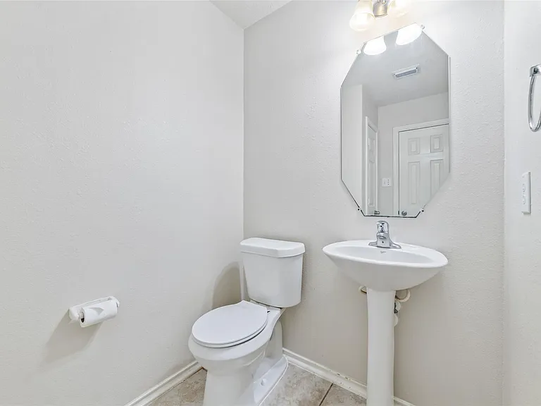 12615 Egret Hill Ct — Photo 13