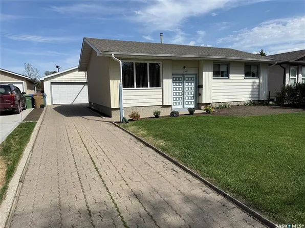 70 Hatton CRESCENT, Regina, SK S4N 5K6