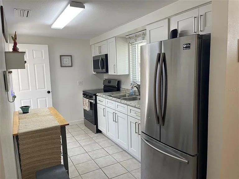 2904 Avenue B — Photo 4