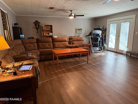 2nd image of 1914 Chatsworth Rd