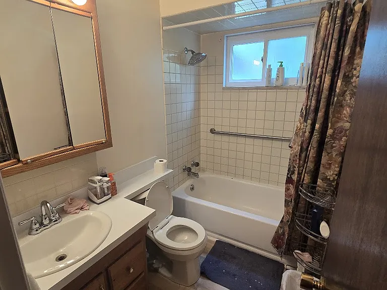26084 Tawas St — Photo 8