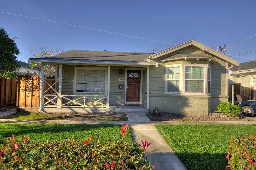 4 bed, 2.0 bath, 1925 sqft, $4,995 — Photo 1