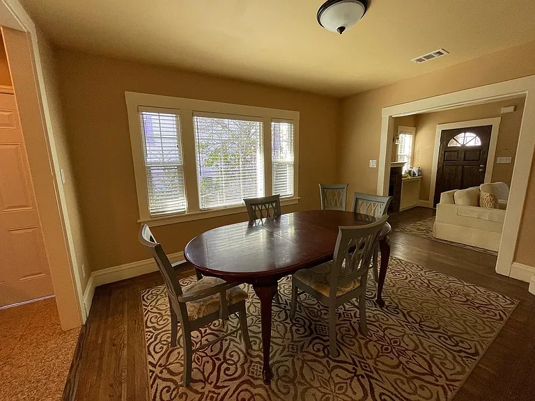 3061 Macarthur Blvd #1 — Photo 4