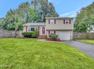 9 Wesleyan St, Red Bank, NJ 07701