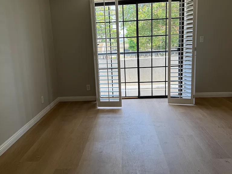 521 E Orange Grove Ave #A — Photo 4
