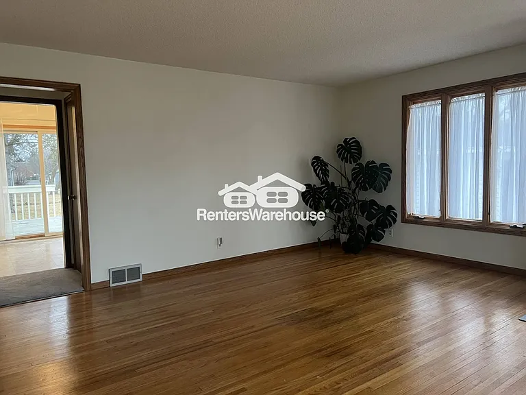 8645 Eldorado St NE — Photo 8