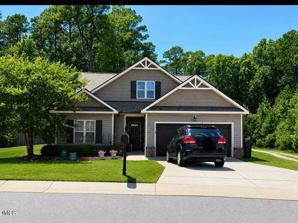 8044 Crookneck Dr, Angier, NC 27501