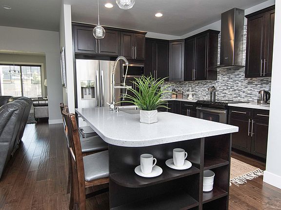 3rd image of 262 Silver Meadows Dr