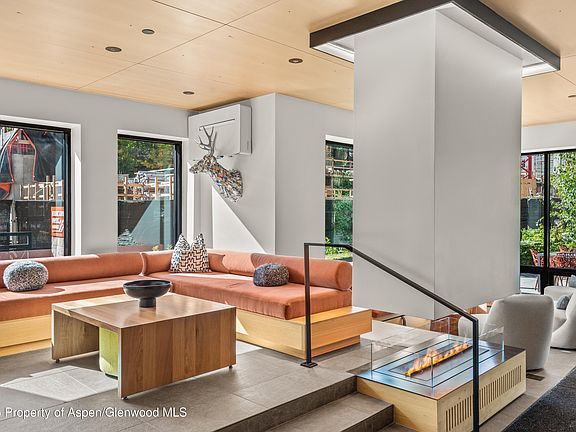 5th image of 119 Wood Rd #404