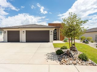 3084 E Fuchsia Dr, Saint George, UT 84790