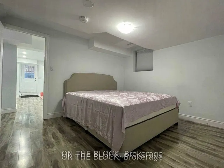 362 N Park Blvd — Photo 13