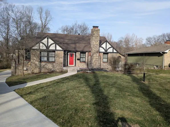 1936 S Lake Dr, Independence, MO 64055