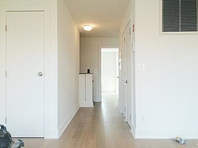 2nd image of 974 Jefferson Ave #2