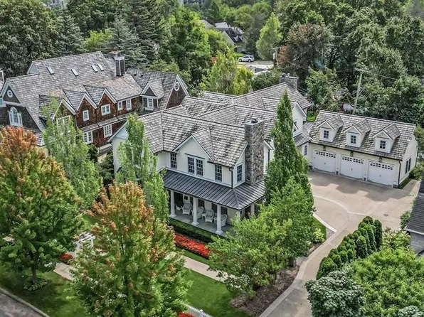 555 Vinewood Ave, Birmingham, MI 48009