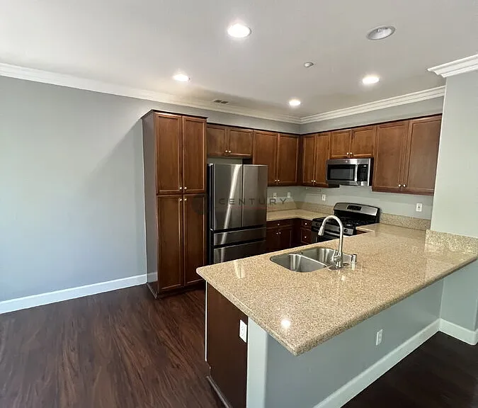 27438 Larabee Ct #3 — Photo 7