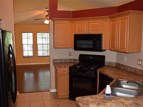 5th image of 6703 Cambridge Park Dr
