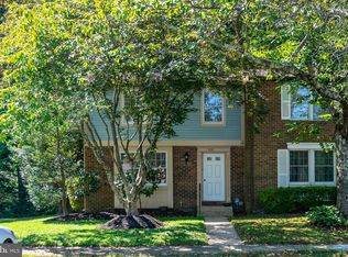 5838 High Bluff Ct, Burke, VA 22015