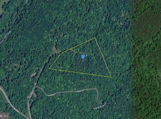 1101 Fenway Pl, Huddleston, VA 24104