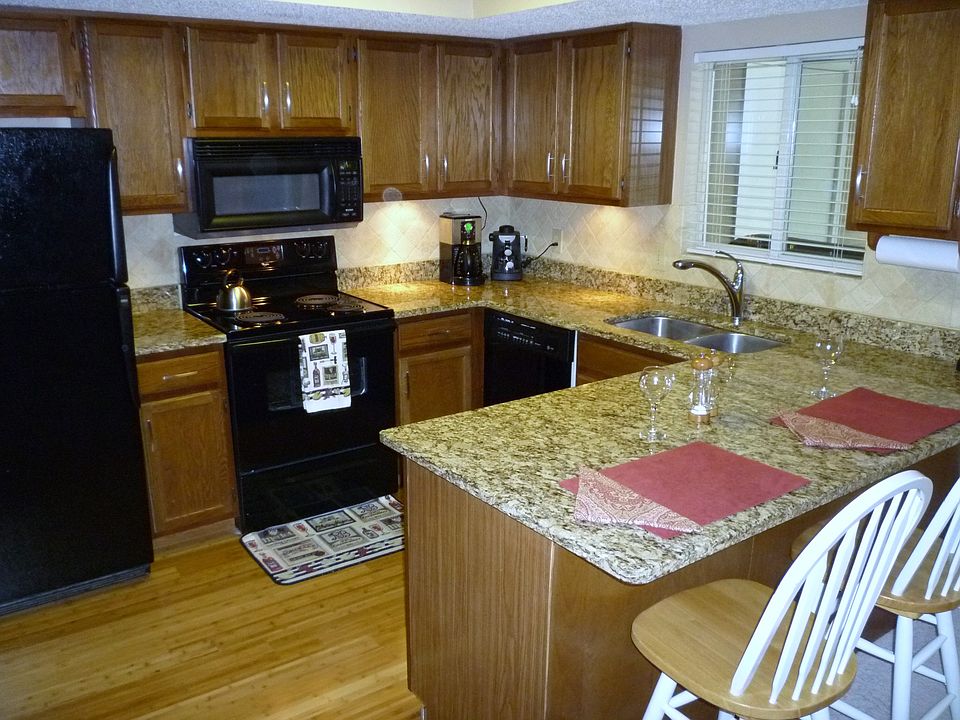 2nd image of 52 Rumson Ct SE