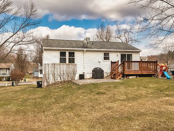 2nd image of 103 Pheasant Dr
