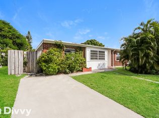 3915 Mackinac Rd, Lake Worth, FL 33462