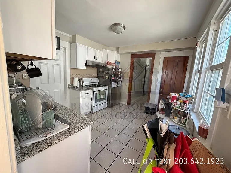 2 Homestead Ave — Photo 4