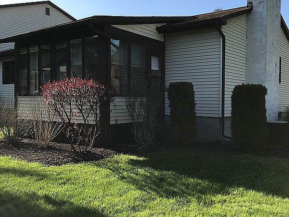 2nd image of 301 Kimry Moor