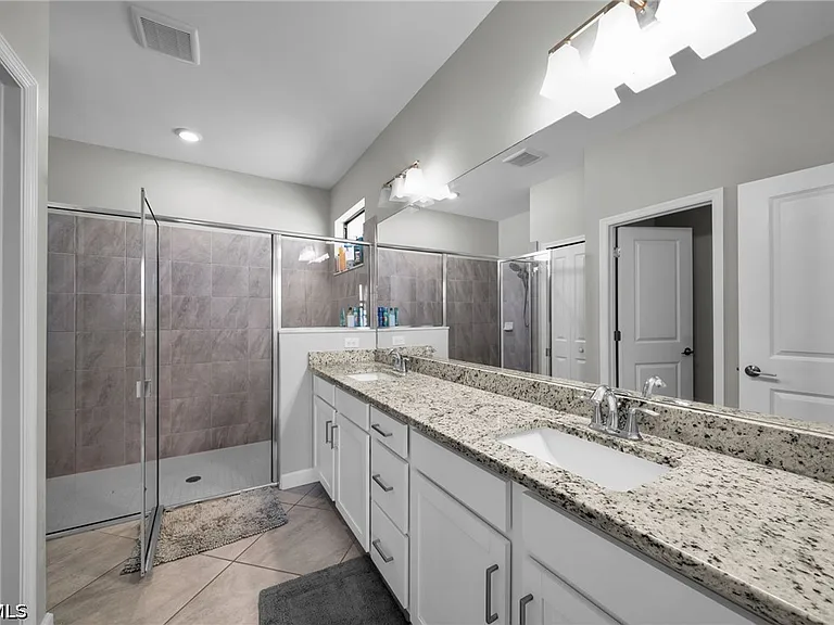 13846 Pine Lodge Ln — Photo 22