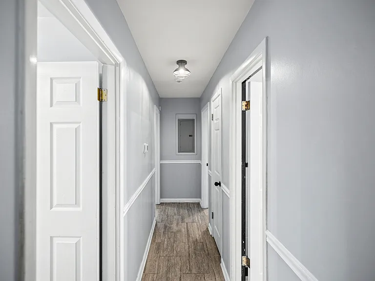 328 Plymouth Ave — Photo 18