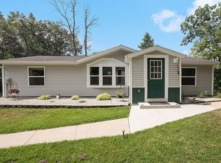 1419 Daris Dr, Hastings, MI 49058