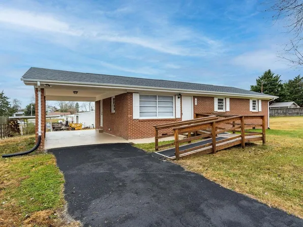 85 Center St E, Greeneville, TN 37743