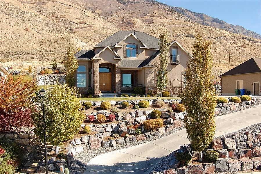 1st image of 9632 N Canyon Heights Dr