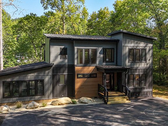 2nd image of 4139 Fontaine Way Lot 3