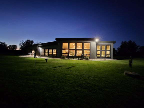 5th image of 2318 Dyreson Rd