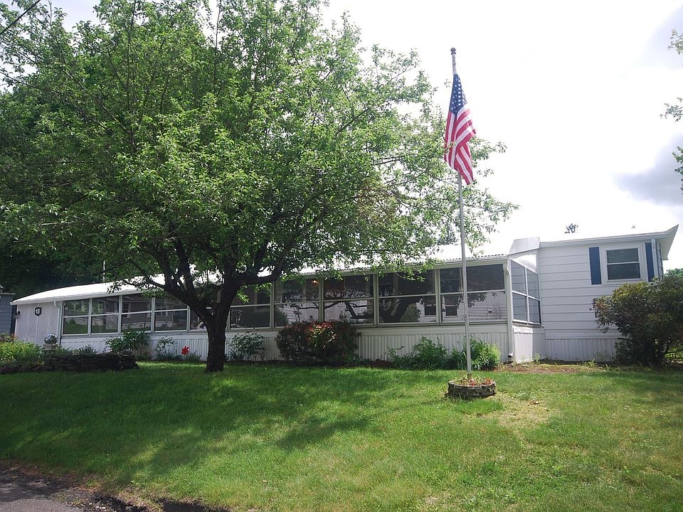 1st image of 18 Riverview Cir