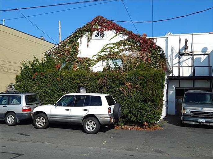 1st image of 12 Railroad Ave