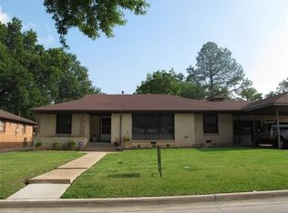 1008 Maxwell St NW, Ardmore, OK 73401