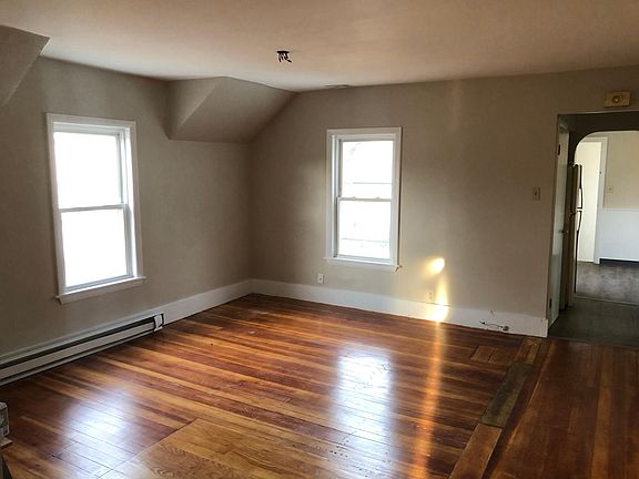 3rd image of 1064 Main St #2