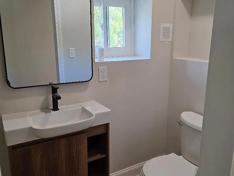 2nd floor bathroom