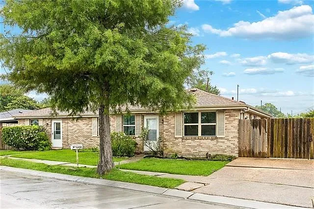 4428 W Metairie Ave