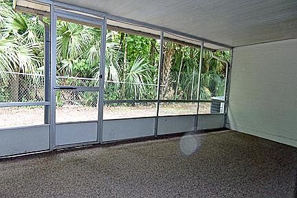 4th image of 973 Bramble Bush Cir E