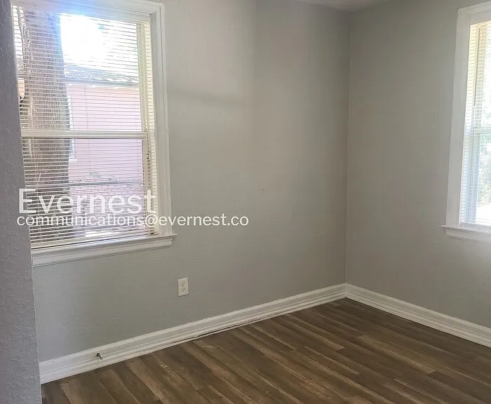 2175 W 16th St — Photo 22