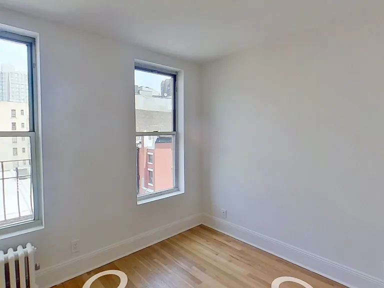 346 E 20th St #18 — Photo 7