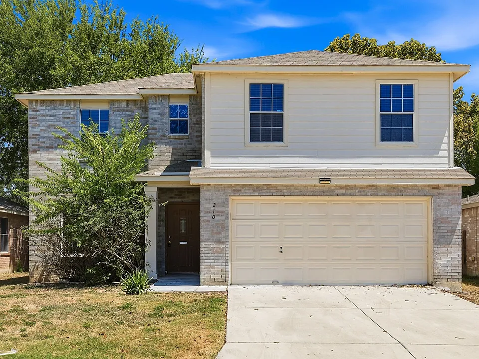 210 Birchwood Bay