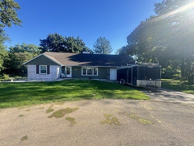 1st image of 1408 Caroline Ave