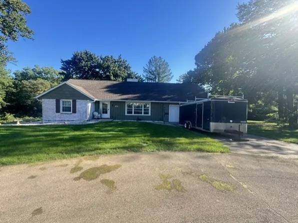 1408 Caroline Ave, Clinton, IA 52732
